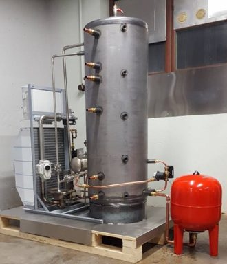 Prototype tank with auxiliary equipment